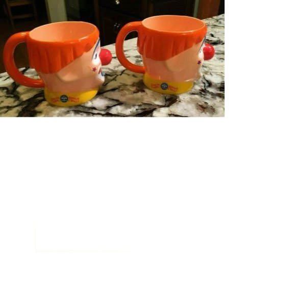 Lot of 2 Ringling Brothers Barnum Bailey Circus Clown Hard Plastic Cup Mug 2010 - Picture 4 of 5